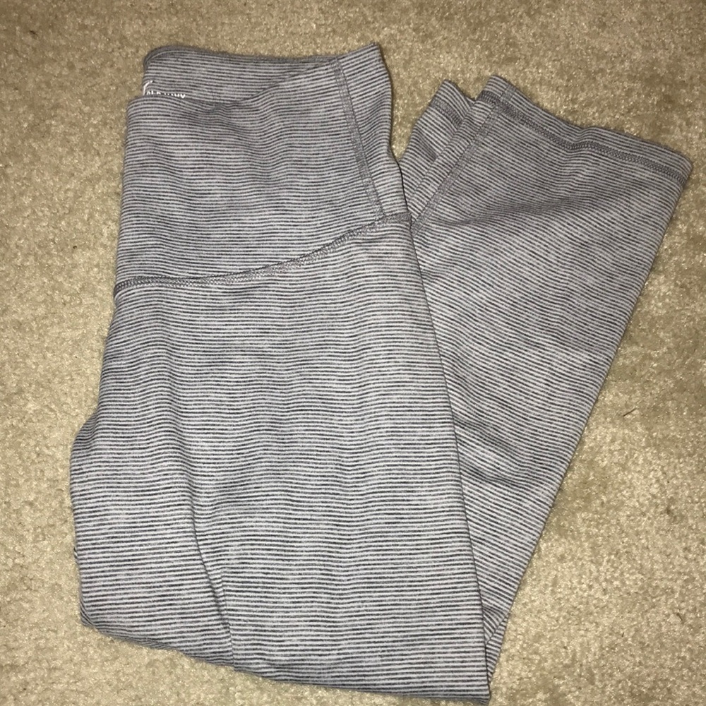 Striped workout leggings